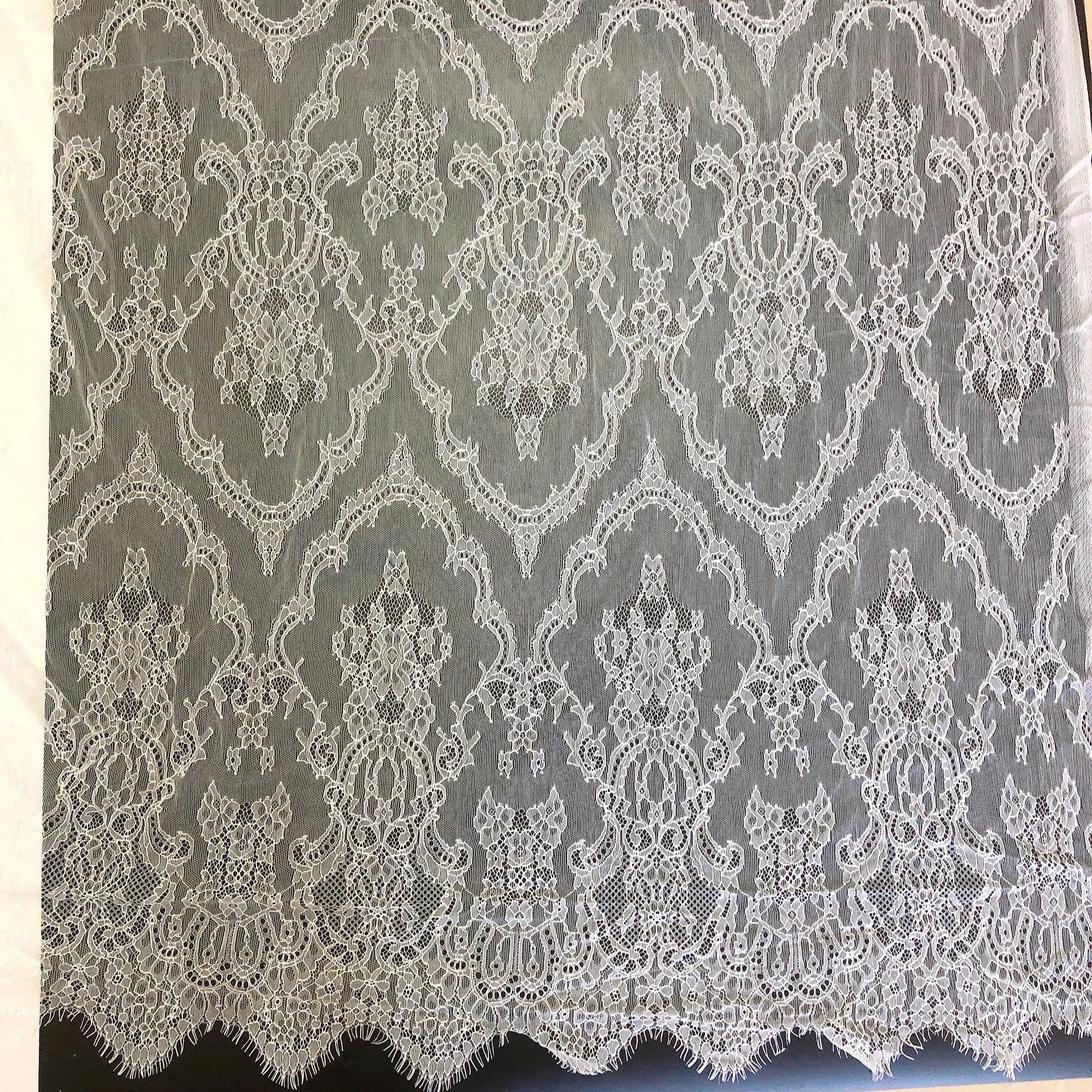 Wholesale High Quality Indian Chantilly Lace Fabric Eyelash Border LT21393