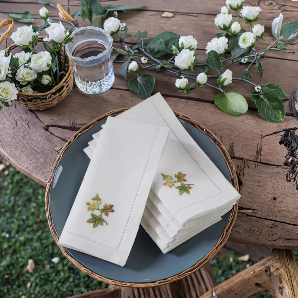 Ready-Made French Flax Linen Stone Washed Table Cloth Napkins Luxury Bee Embroidery Napkin High Pure Linen Fabric for Dinner