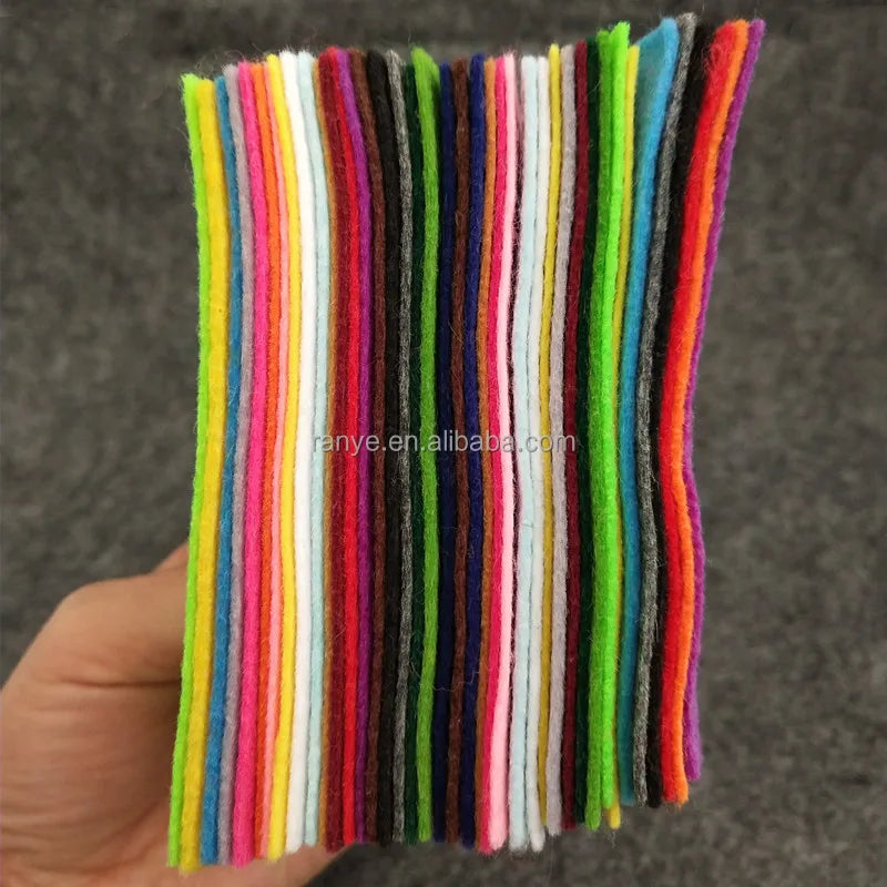 100% Polyester Felt Craft Needle Punch Felt 1mm 150g 180g 200g Organic Breathable Classic Home Decor Plain