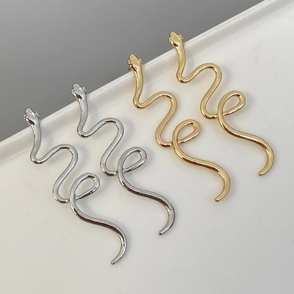Creative Snake Fashion Earrings Punk Jewelry Exaggerated Gold Plated Snake Shaped Earrings for Women