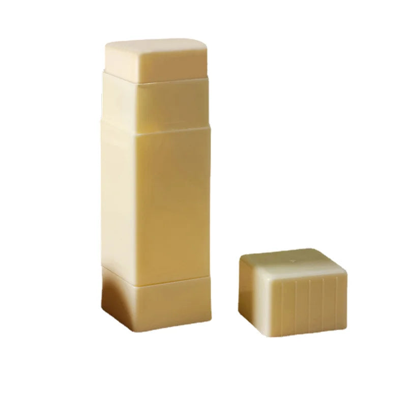 Upright Bamboo Cheese Dispenser and Rotary Butter Spreader Plastic Kitchen Baking Tools with Stick Holders