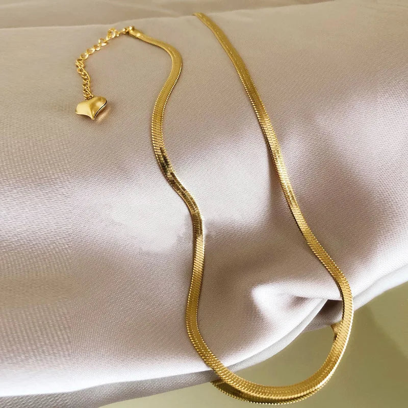 Tarnish Free Gold Plated Stainless Steel Choker Necklace Fashion Waterproof Blade Chainn Heart Shaped Pendant Necklace for Women