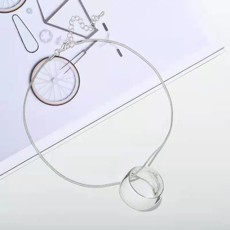 TongLing Trendy Fashion Glossy Minimalist Short Necklace Female Geometric Circular Pendant Necklace for Daily Life