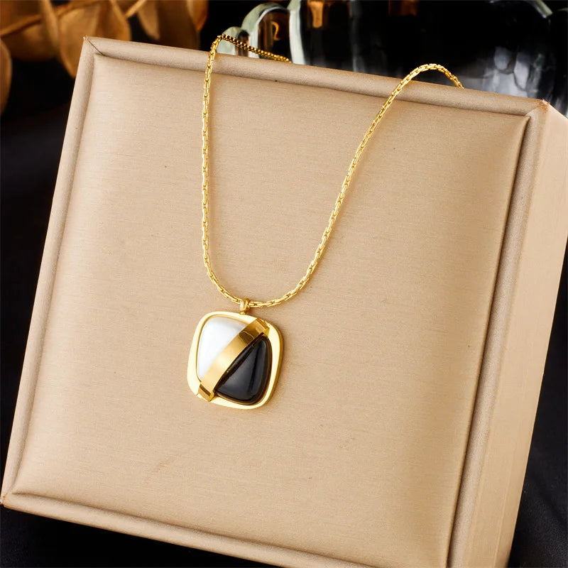 New Arrival 18k Gold Plated Stainless Steel Black White Pendant Necklace Fashion Jewelry Tarnish Free Necklace Women