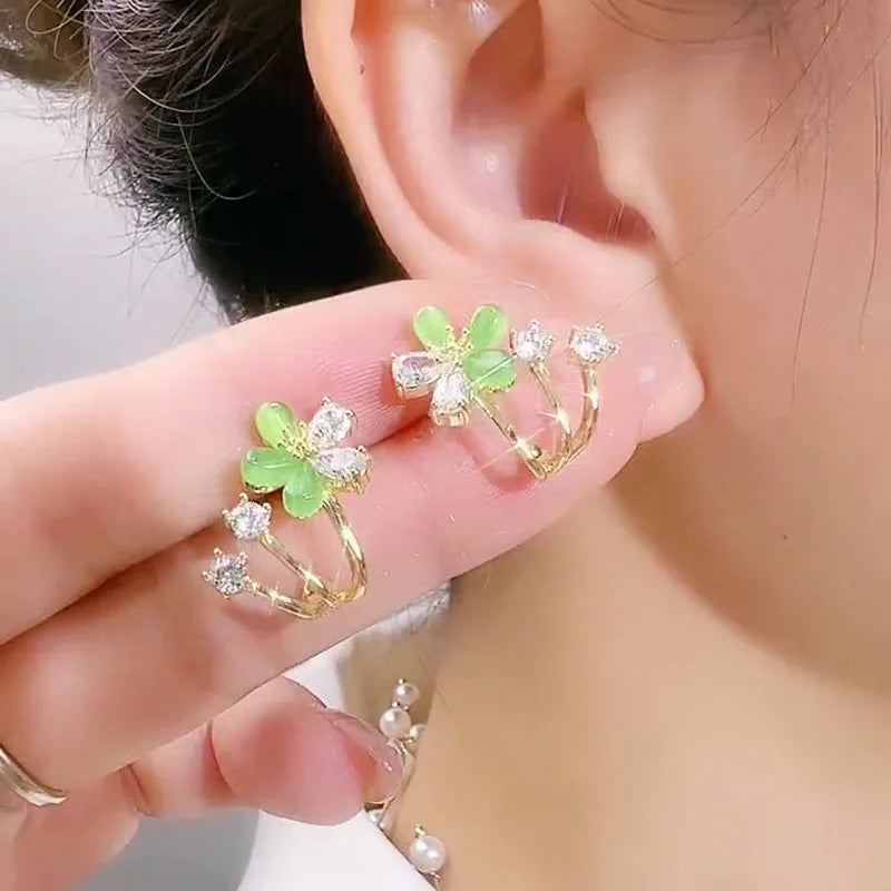 Design Temperament Zircon Ear Stud Green Opal Flower Earrings for Women Temperament Opal Earrings Exquisite Flower Petal Earring