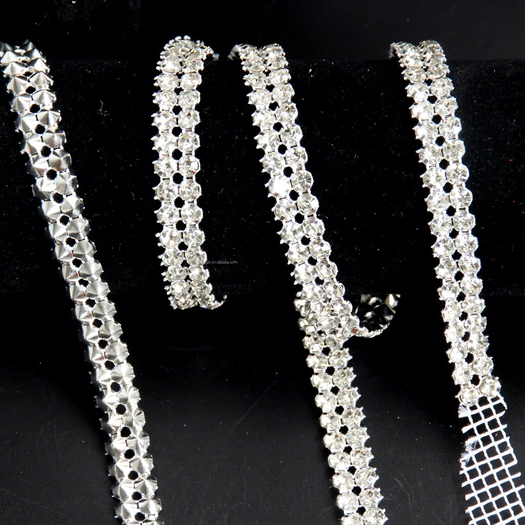 SINRONG Double Row Drill Tip Bottom Hand Sewn/Glued Borderless Mesh Fabric Metal Rhinestone Chain Stretch Feature Sew-On