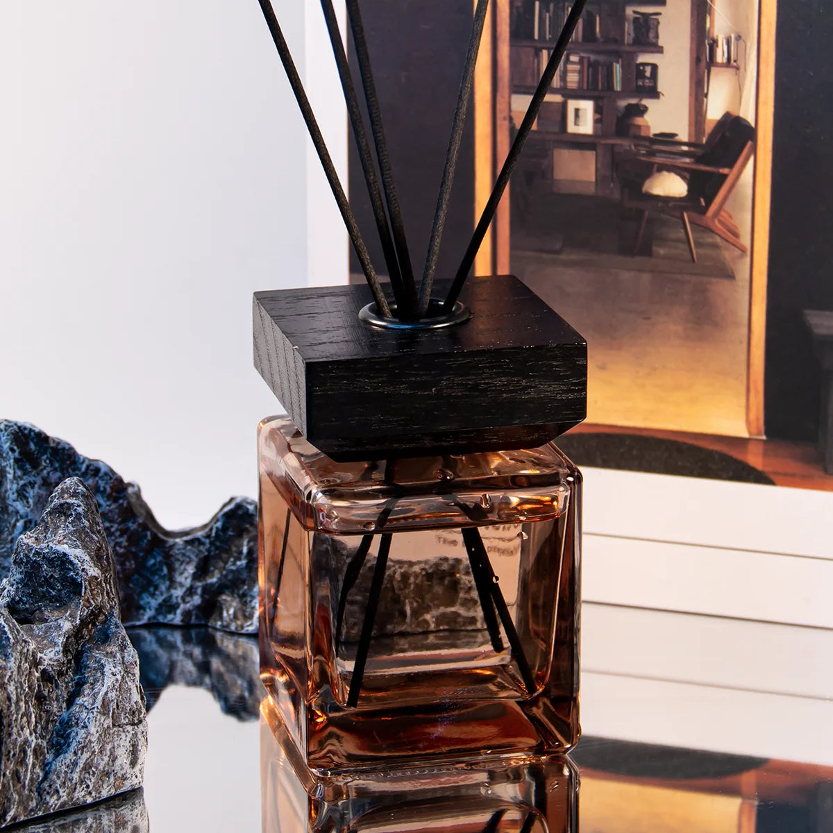 Cheap Wholesale Flameless Aroma 50ml Flower Glass Reed Diffuser Square Bottle 100ml Square Reed Diffuser Glass Bottle for Home