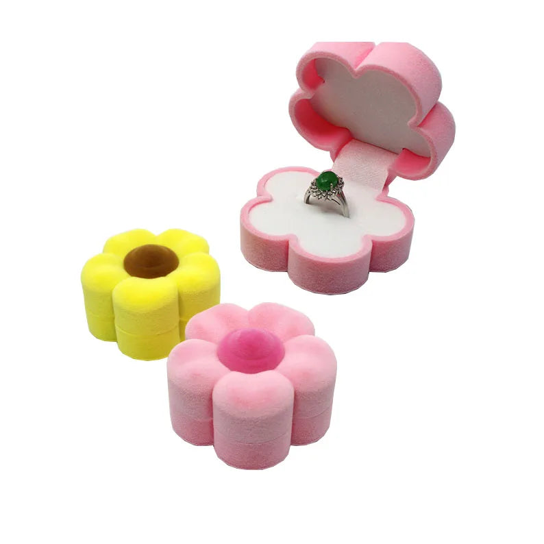 Wholesale New Velvet Ring Box Cute Velvet Jewelry Packaging Boxes Flower Gift Box