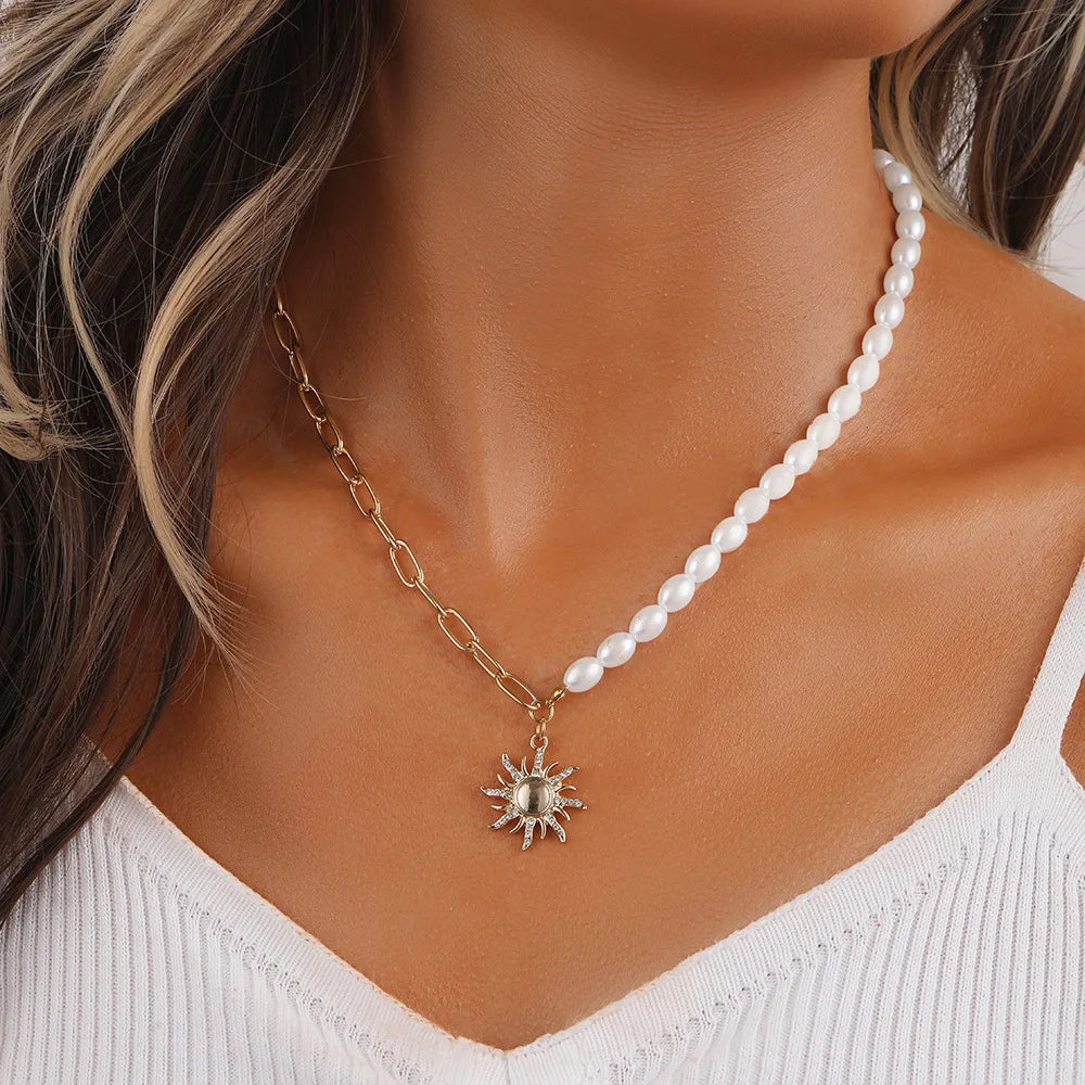 FanYue Vintage Haute Couture Women's Short Pearl Sun Necklace