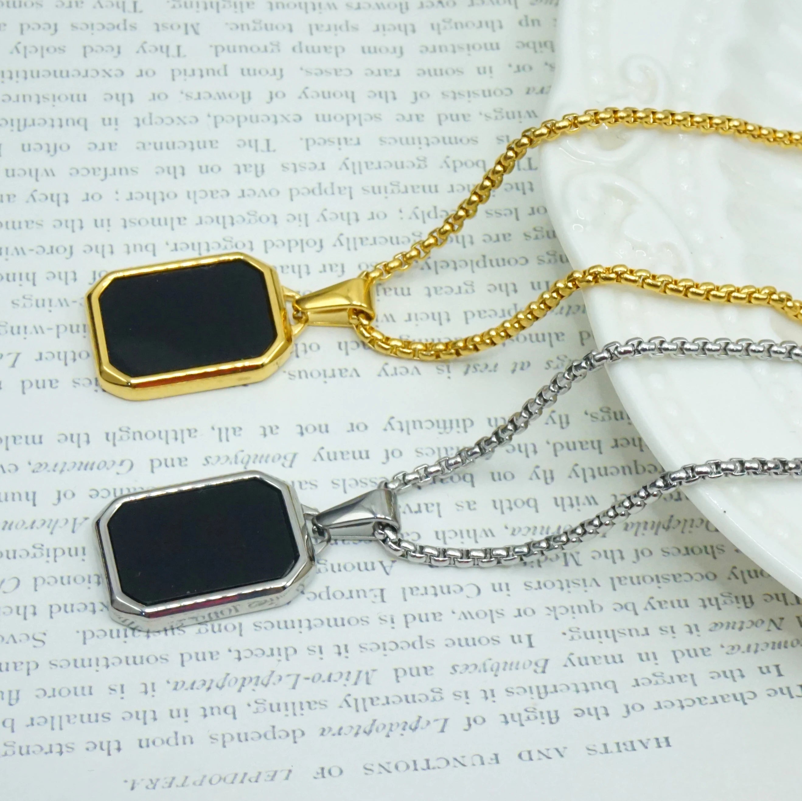 Hot Sell Black Onyx Necklace 18K Gold Plated Stainless Steel Natural Stone Gemstone Turquoise Pendant Necklace Christmas Gift