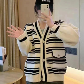 Wholesale Fashion Manufacturer Women Knitwear Cardigan Coat Black and White Color Sweater v Neck With Button