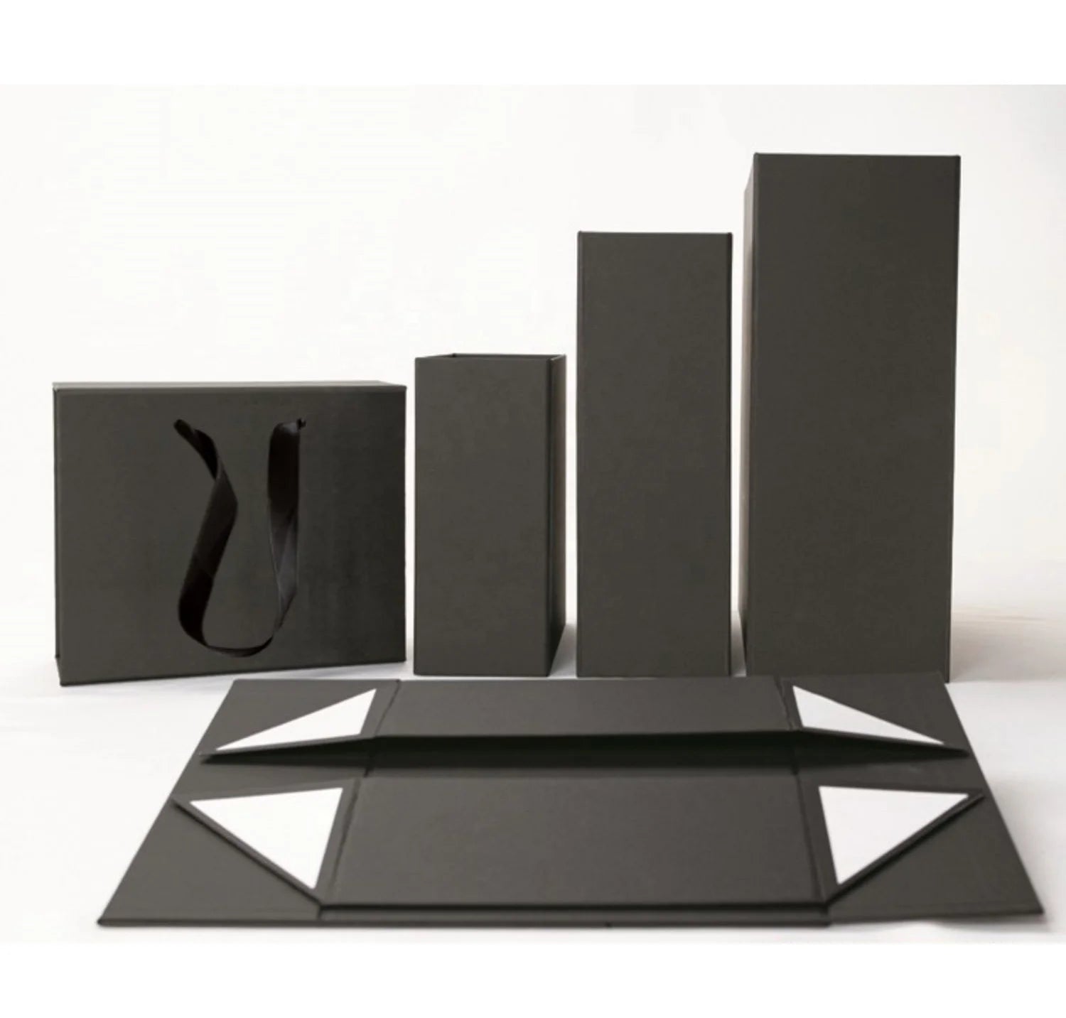 Luxury Black Magnetic Recyclable Paperboard Packaging Hot Stamping Gold Rigid Gift Boxes UV Coating Embossing Matt Lamination