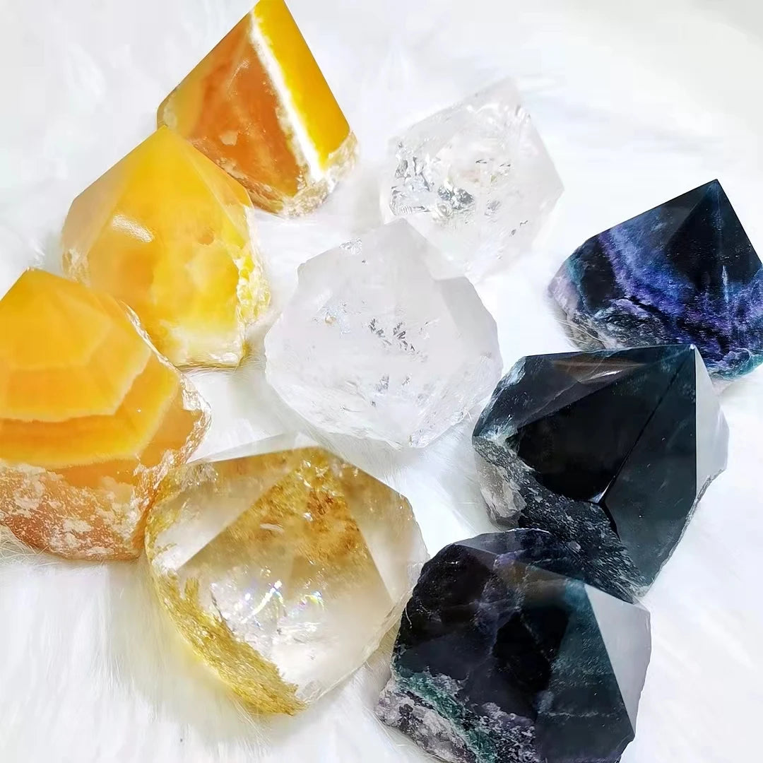 Wholesale Natural Beautiful Gemstone Healing Raw Rough Crystal Points Carvings for Gift Decoration