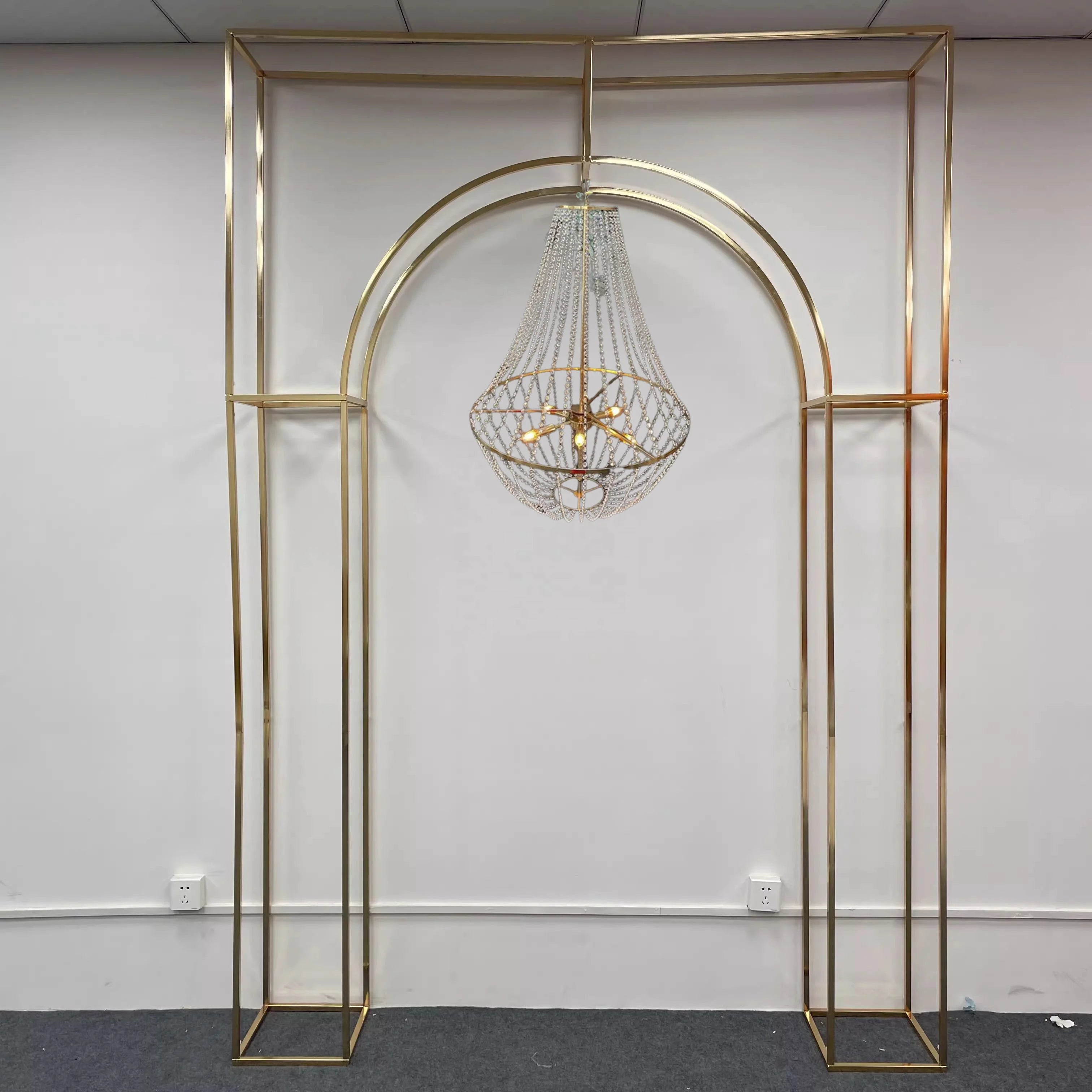 Factory Outdoor Lawn Gold Metal Wedding Flower Arch Welcome Entrance Door Frame Background Event Party Stage Chandelier Backdrop