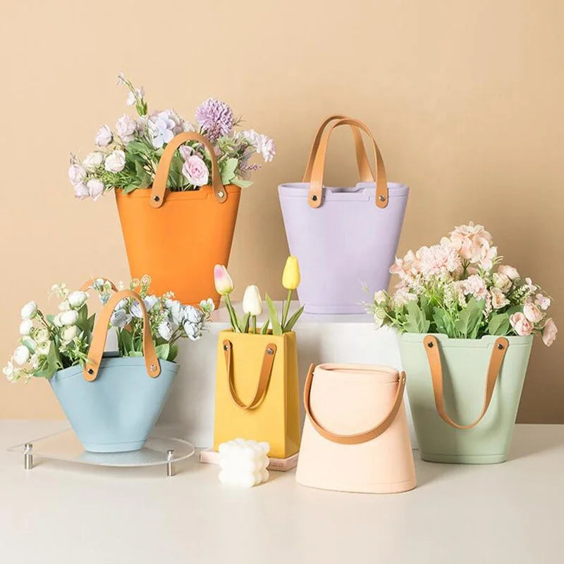 Modern European Style Small Ceramic Wedding Tabletop Flower Vase with Matt Finish Home Decor