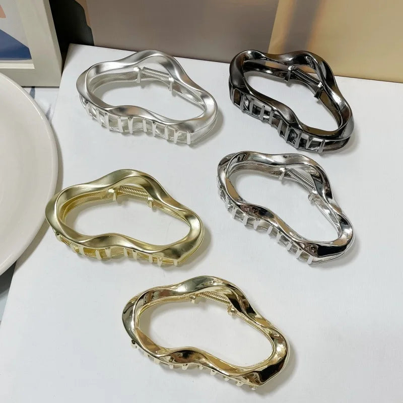 KLACOMA Simple Metal Hair Claw New Design Shark Hair Clip Colorful Korean Fashion Hair Accessories for Women