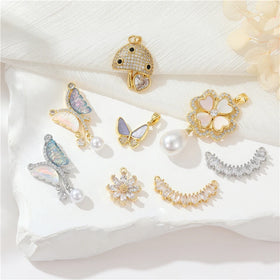 Wholesale CZ Shell Butterfly Pendant Micro Inlaid Zirconfour Leaf Clover Charms Jewelry Accessories for Jewelry Making