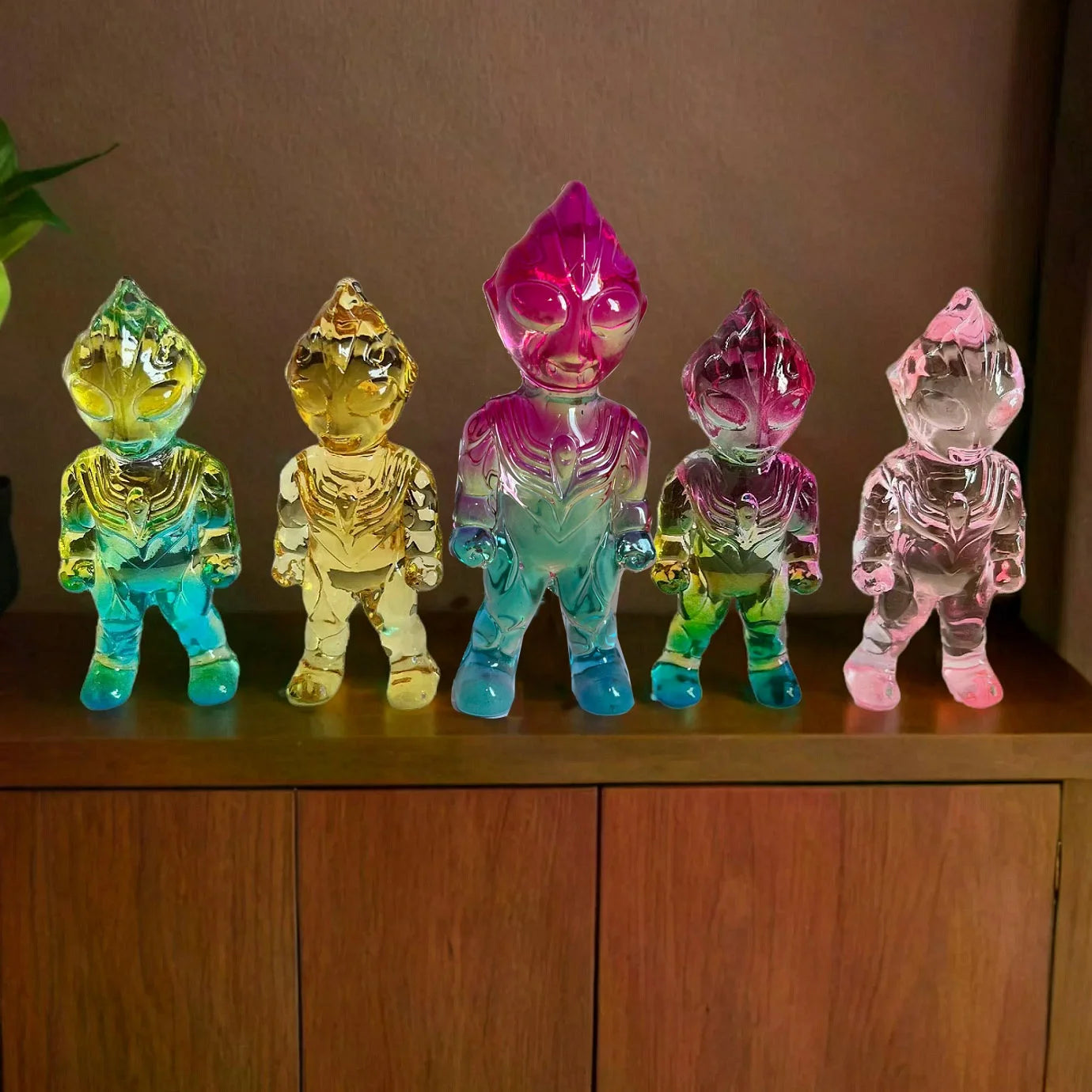 23 Years OEM Factory Custom Japan Crystal Craft Glaze Bandai Optimus Prime Superheroes Ultimate Hero Ultimateman Crystal Figures