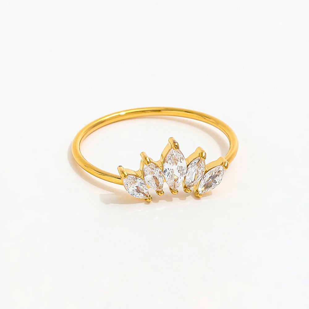High End PVD 18K Gold Plated Crown 5 Zirconia Dainty Stainless Steel Finger Ring Trendy Unisex Party Gift for Women