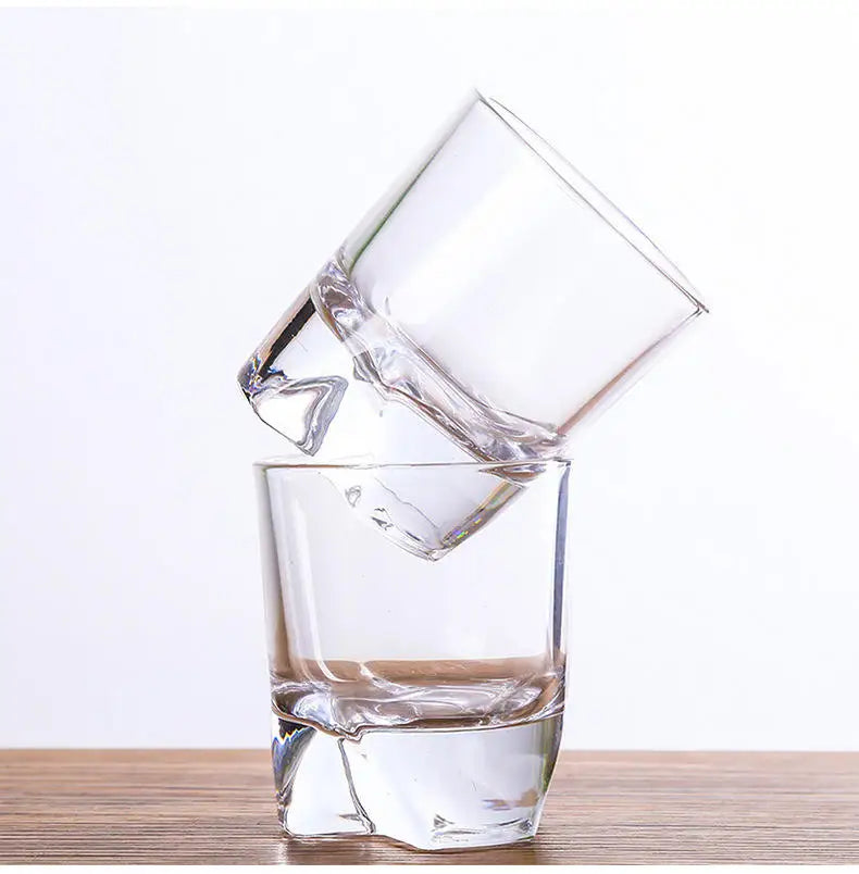 Factory Wholesale Hot Sale Modern Rock Whisky Shot Glass Whiskey Goblet Durable Glass 140ml Capacity for Wine and Beer