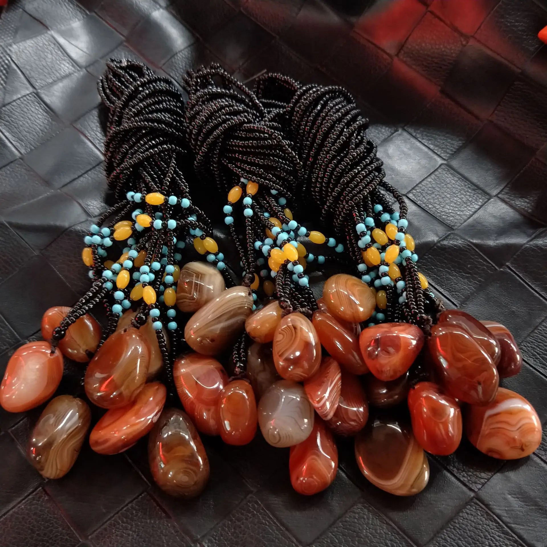YL Wholesale Natural Agate Stone Pendant Copper Beads Sweater Chain Necklace Chalcedony Handle Gift