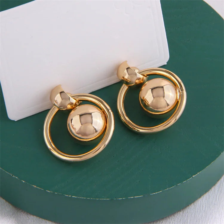 Wholesale Women's Earring Simple and Stylish Women Earrings Brass French Vintage High Elegance Round Circle Statement Earrings
