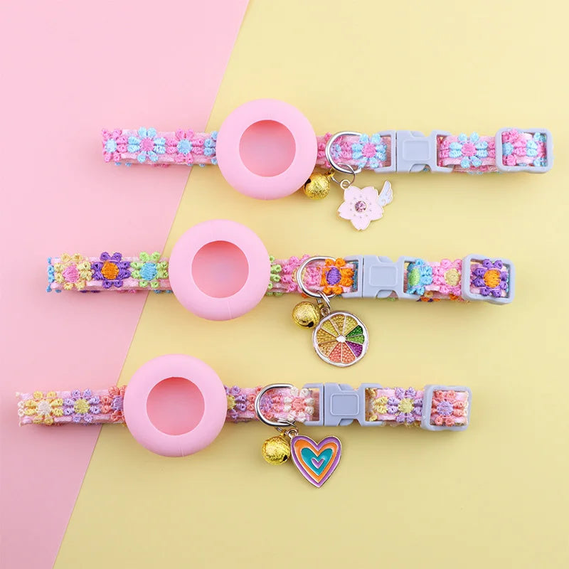 2023 New Arrival Ins Airtag Dog Cat Collar Colorful Lace Floral Pattern with Bell Personalized for Puppy and Kitten