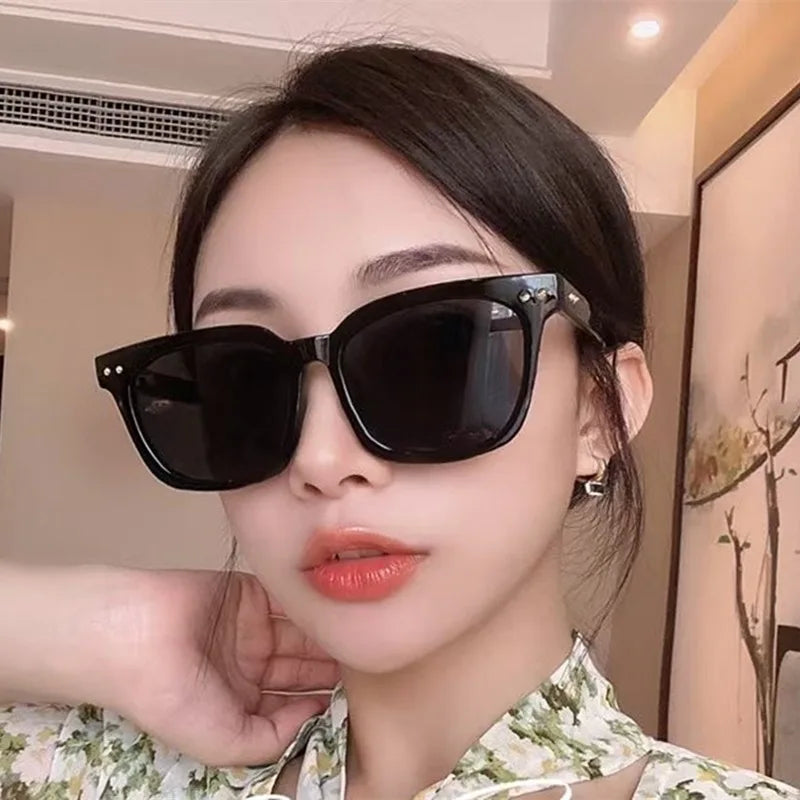 Wholesale Sunglasses 2025 Custom Men Women Ladies Black Square Frame Sun Glasses UV400 Designer Shades Fashion Sunglasses Women