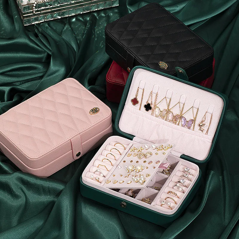 New Arrival Women's Portable Leather Jewelry Box Rectangle Travel Storage Organizer with Hot Display Square Pattern Makeup Case