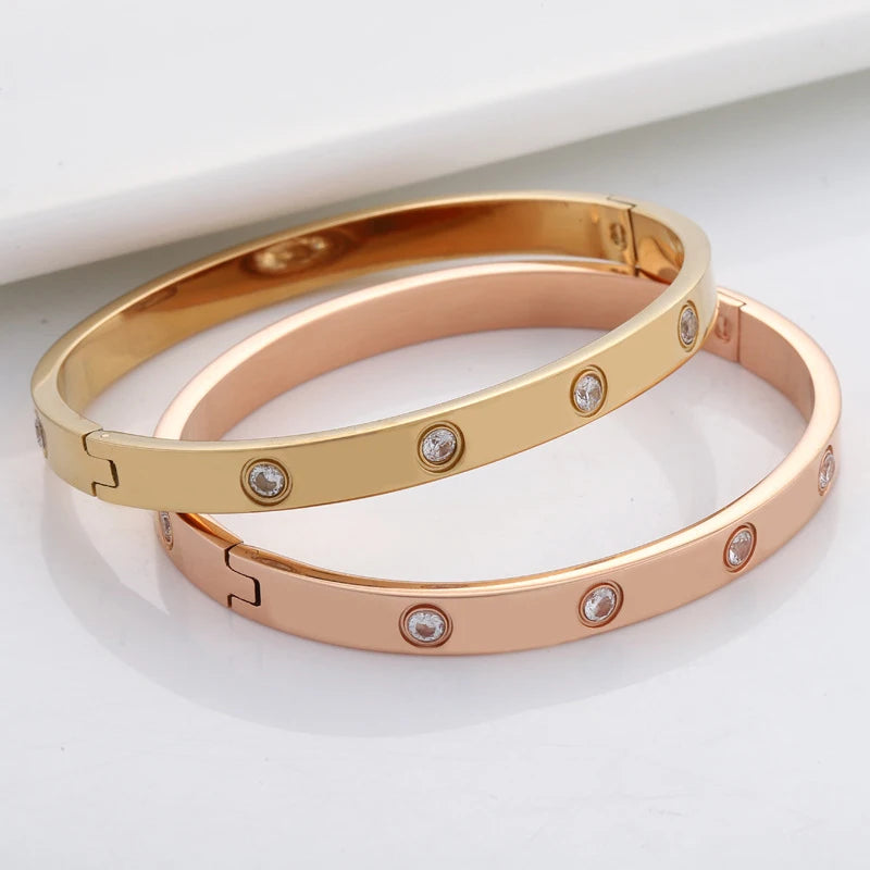 Hot Sale Fashion Oval Stainless Steel 18k Real Gold Plated Pave Zircon Cuff Bangle for Women Ladies