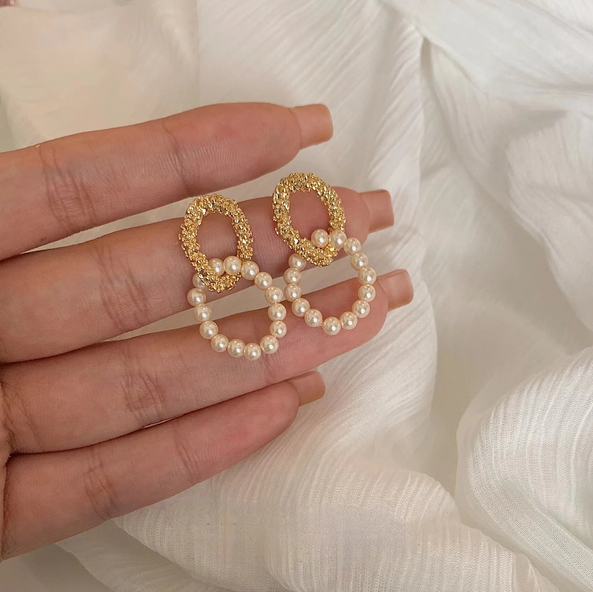 Wholesale Fashion Freshwater Natural Baroque Irregularity Pearl Silver Needle Hoop Earrings Eardrop for Women