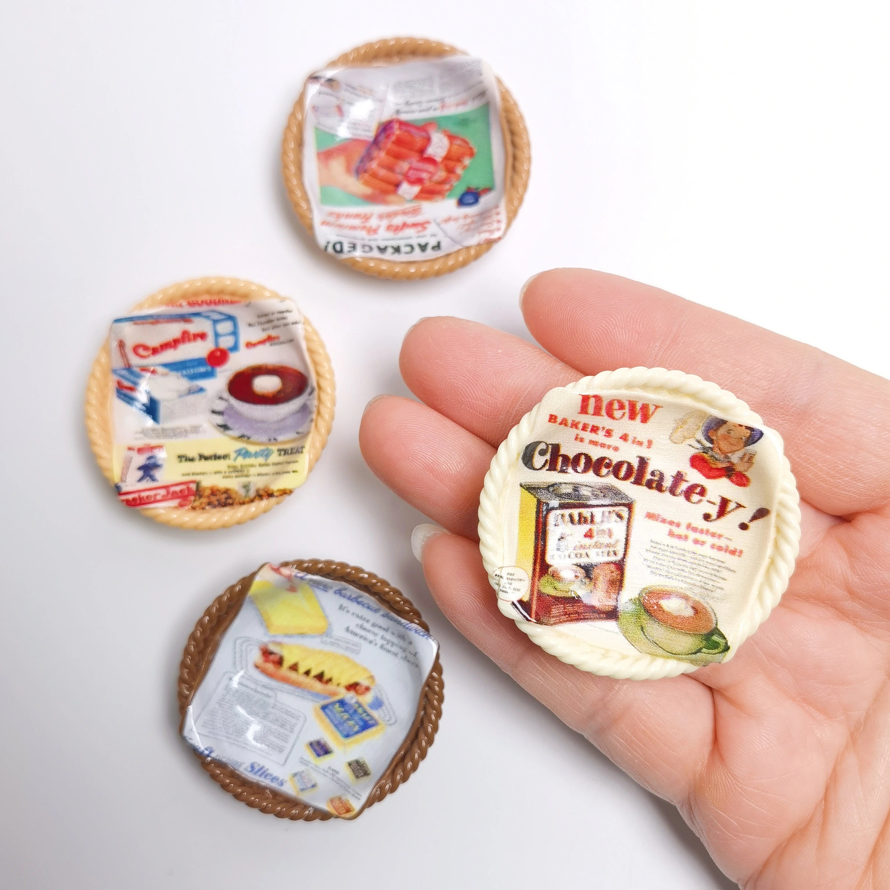 100Pcs 48mm Mini Resin Woven Basket Plates Kawaii 3D Dollhouse Food Tray Cabochons for DIY