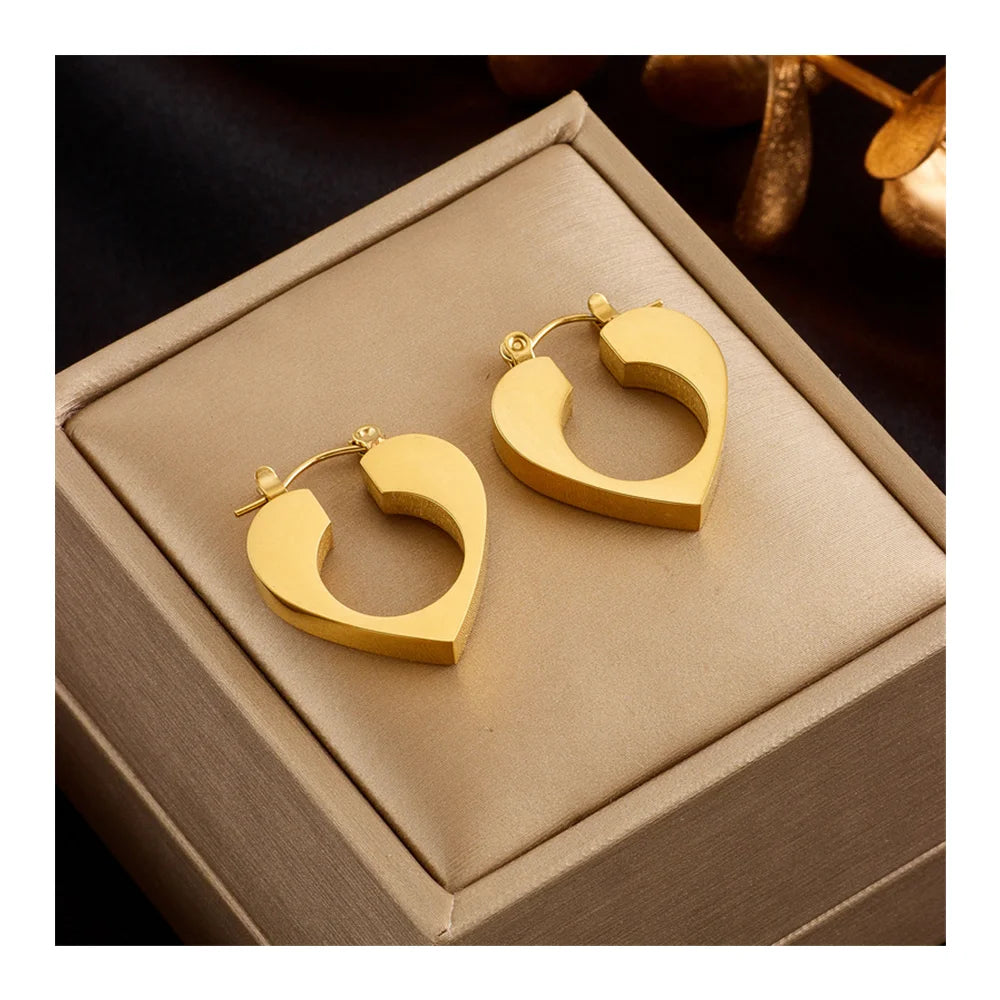 New Fashion Tarnish Free Stainless Steel Hollow Heart Earrings 18k Gold Plated for Women
