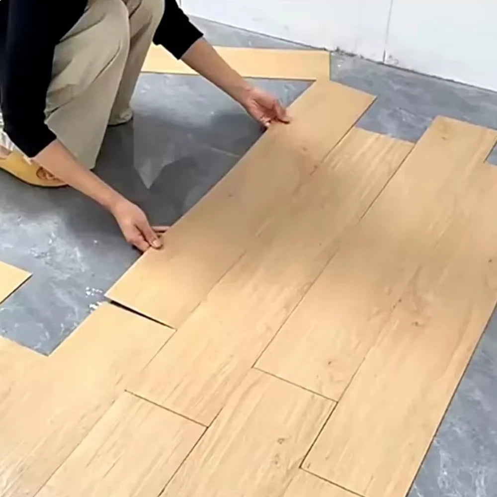 Good Price SPC Waterproofing Fire Resistant PVC Vinyl Flooring Click Installation Wooden Look for Indoor & Outdoor Use