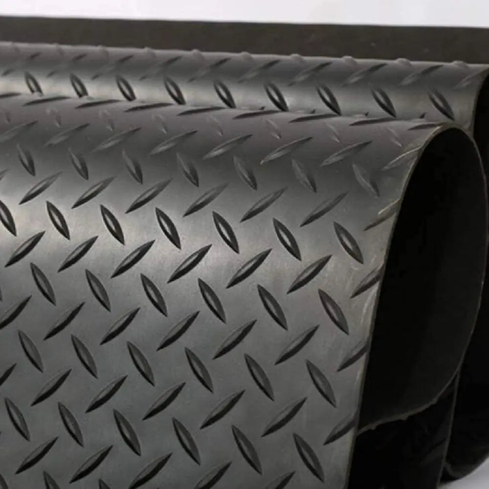 PVC Non-Slip Garage Flooring Roll Diamond Plate Pattern Flooring for Garage Industry