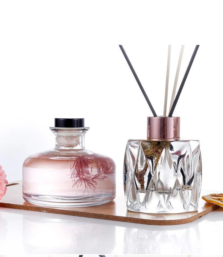 Decorative 100ml Aromatherapy Glass Bottles with Crown Cap and Screen Printing for Car Room Diffuser