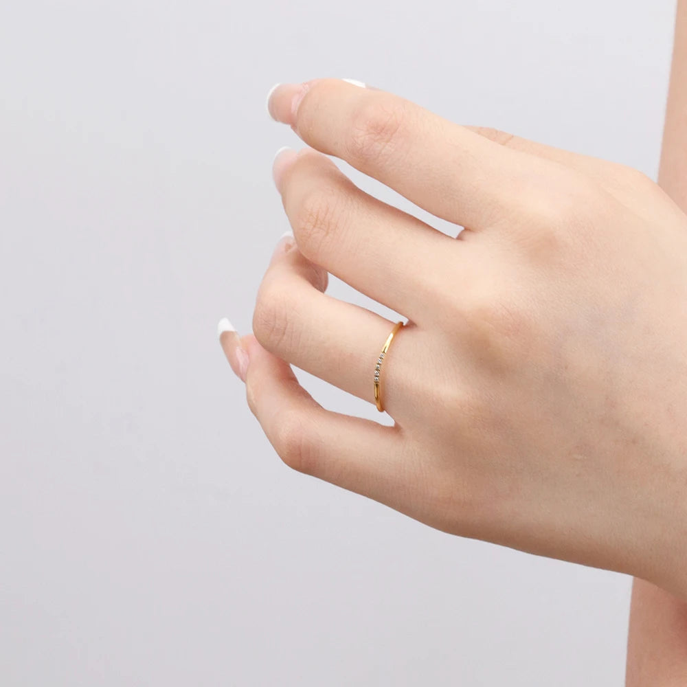 Chris April 316L Stainless Steel PVD 18k Gold Plated Curvy Zircons Bezel Setting Thin Knuckle Rings