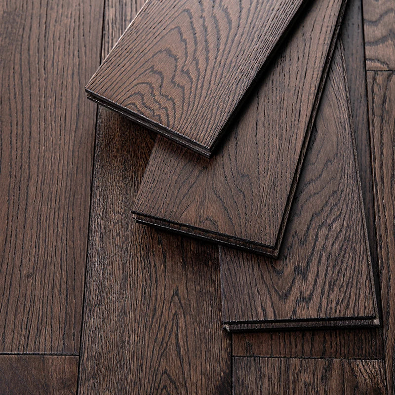 Traditional Style 610mm Oak Solid Wood Flooring 18mm Thickness Click-Lock Installation for Indoor Use ABCD for Living Room