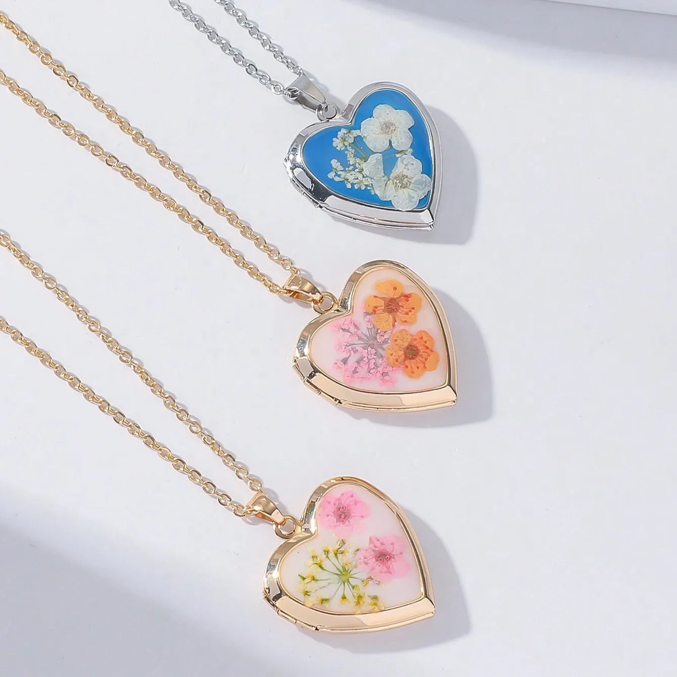 Handmade Floral Forget-Me-Not Necklace Cross-Border Hot Copper Heart Pendant with Personal Photo Fashion Pendant Necklaces