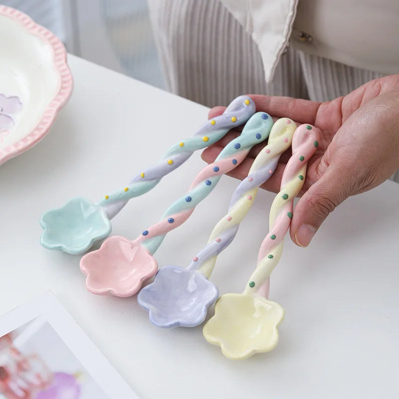 Kitchen Ceramic Mixing Spoon Hot Pot Dinnerware Long Handle Spoon Custom Soup Spoon for Kitchen