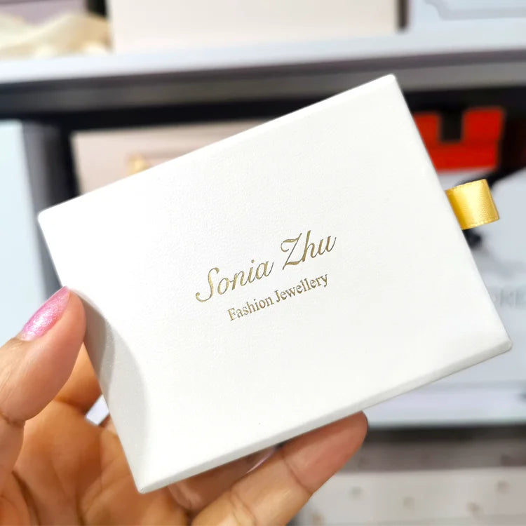 Luxury White/Pink Recycled Materials Cardboard Paper Bracelet Necklace Ring Jewelry Boxes Packaging with Embossing Custom Logo