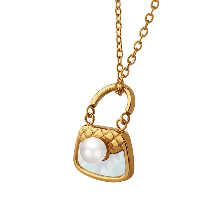 China Supplier Hot Sale White Sea Shell Imitation Pearl Inlaid Bag Pendant 18K Gold Plated Necklace