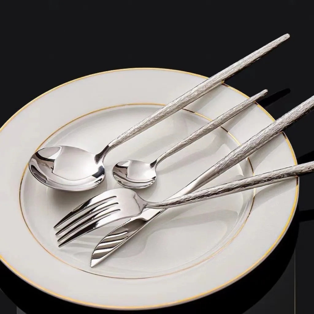 Hot Sale Pointed Tail Hammer Pattern 304 Stainless Steel Fork Spoon Knife Set Wedding Silverware Cutlery Set