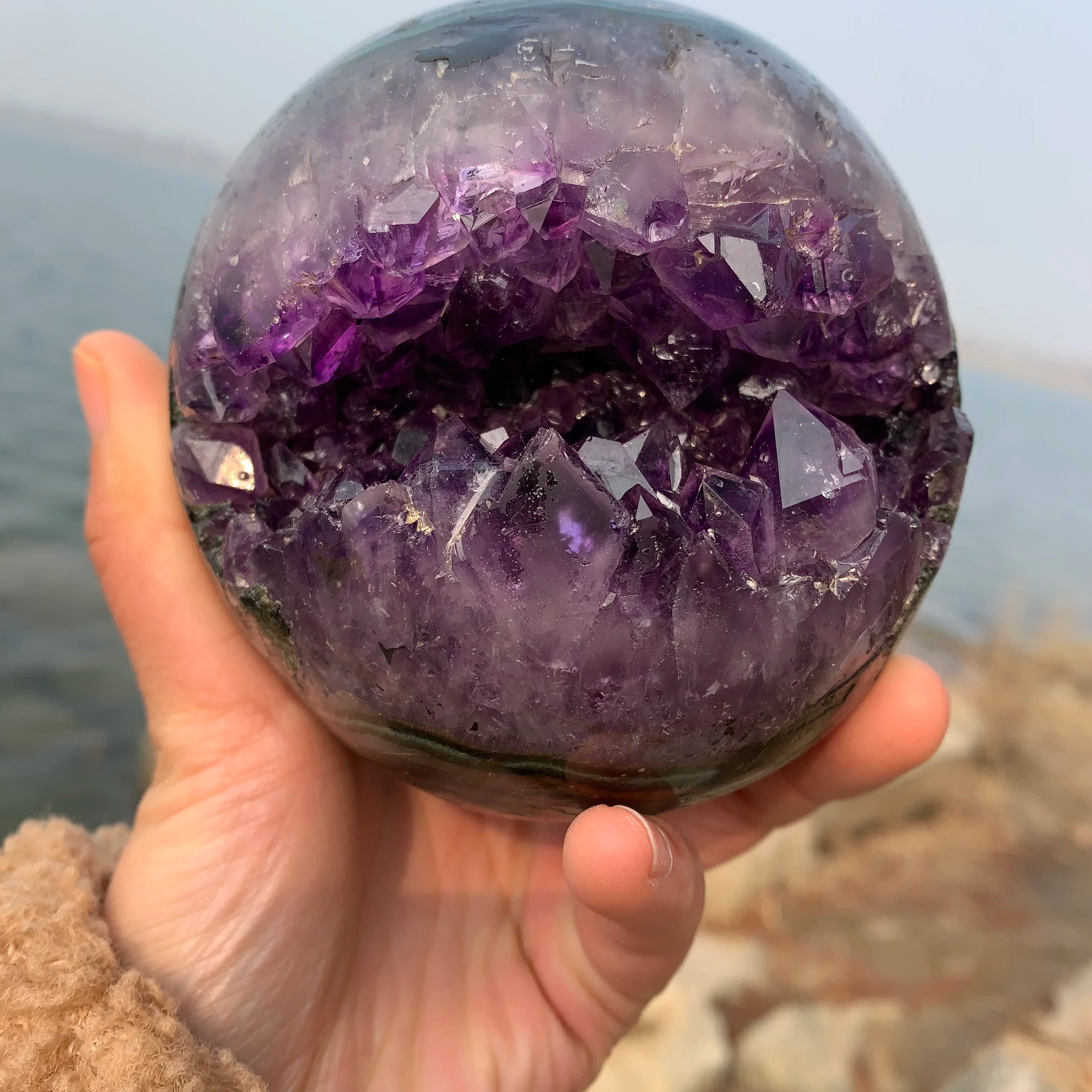 6cm Natural Crystal Crafts Smiling Amethyst Crystals Healing Druzy Amethyst Geode Sphere for Fengshui
