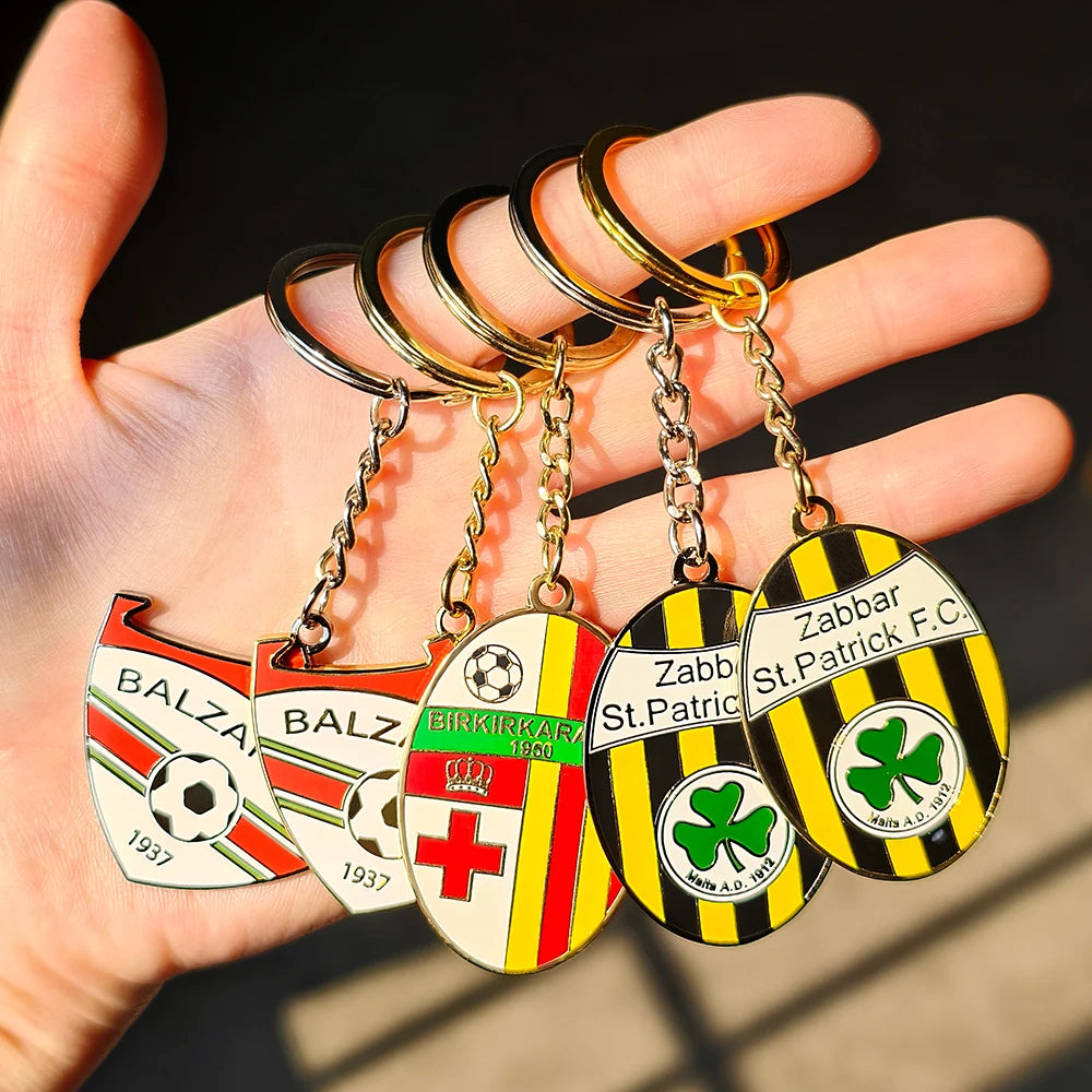 Custom Zine Alloy Key Ring Personalized Custom Football Soccer Team Logo Metal Keychain for Souvenir Enamel Keychain Gifts