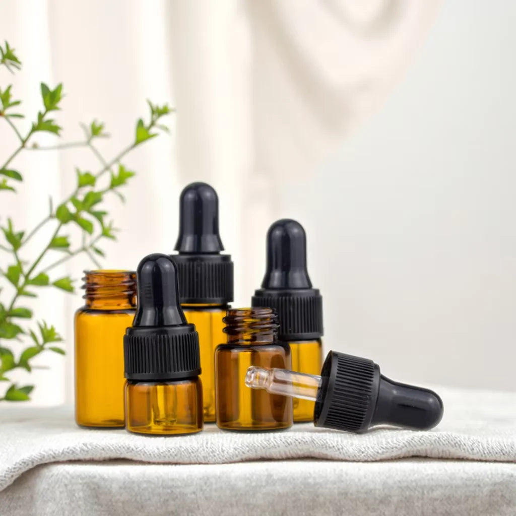 Wholesale Empty Fragrance Sampler Vials 1ml 2ml 3ml 5ml Amber Glass Dropper Bottle for Luxury Perfume Oil Drops
