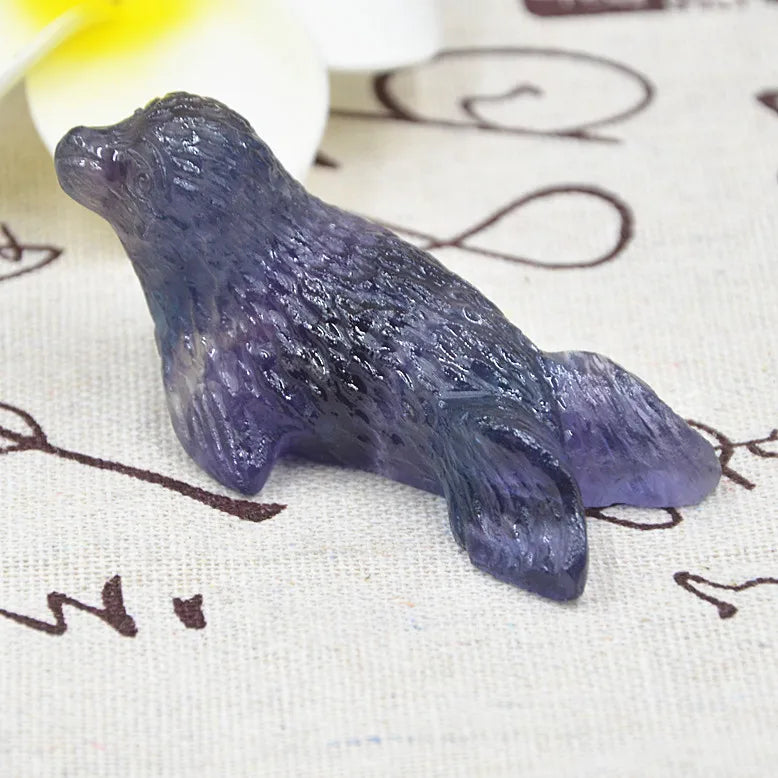 Huiying Natural 2.5inch Fluorite Sea lion Figures Small Hand Carved Sea lion for Sale Precious Stone Crafts