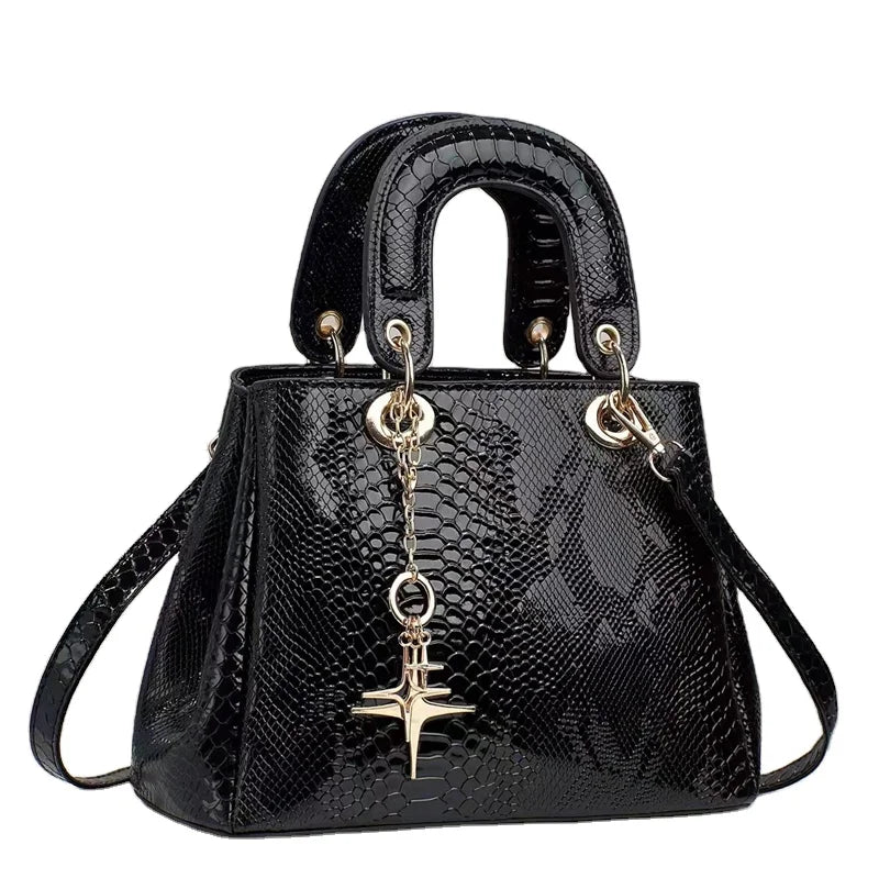 2022 Custom Factory Chain Wholesale Large Capacity Single Shoulder Handbags for Women Fashionable Cross-Body Bag Zipper Closure