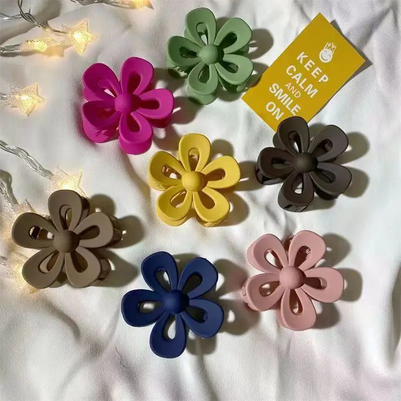 Trendy CELIAY Custom Colored Medium Matte Acrylic Hollow Flower Hair Decoration Claw Clip
