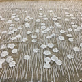 Latest Fashion Ivory Embroidered Net Fabric 3D Flower Lace Bridal Beaded Lace Fabric White for Wedding